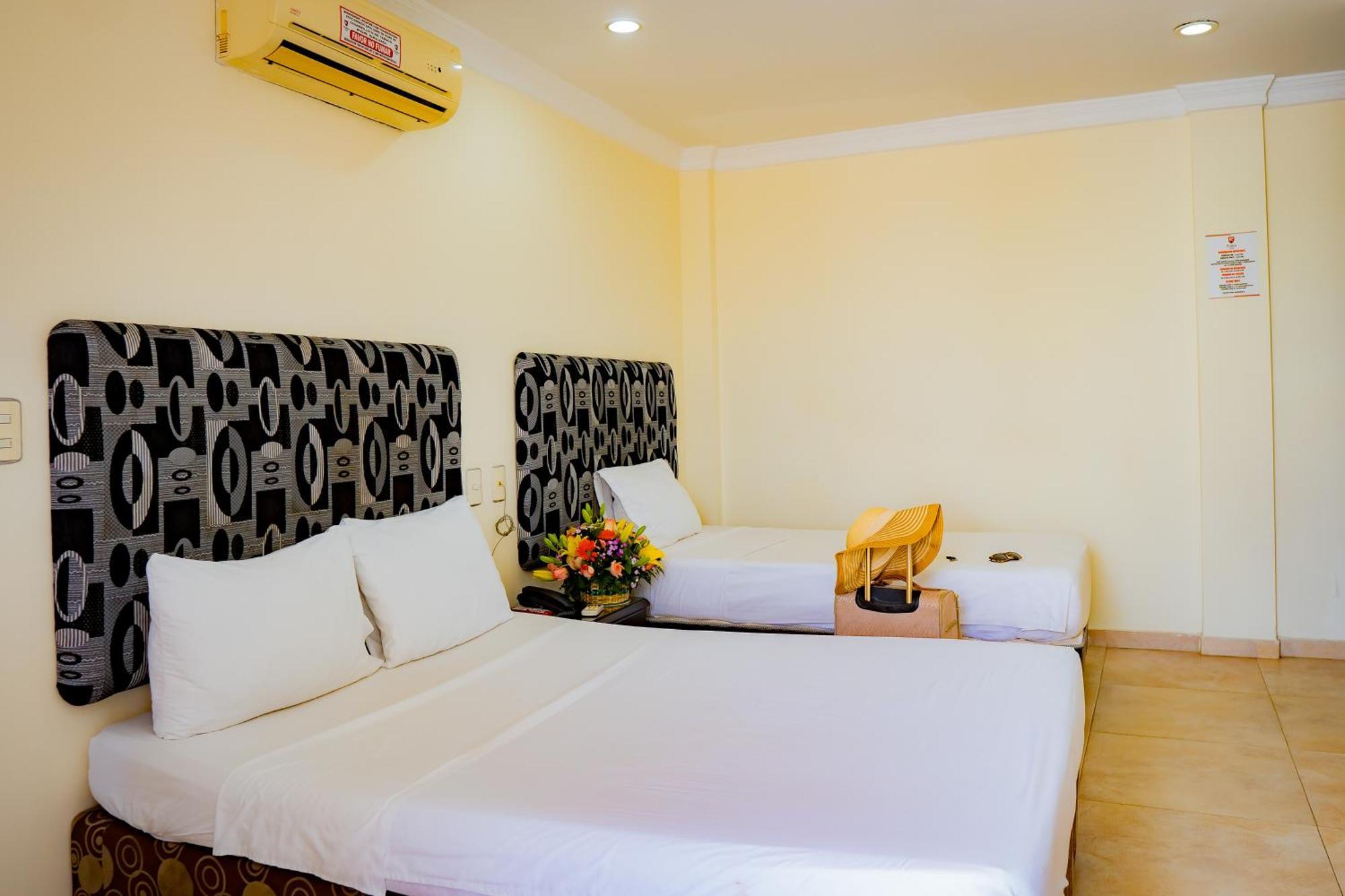 Kalina Hotel Girardot Buitenkant foto