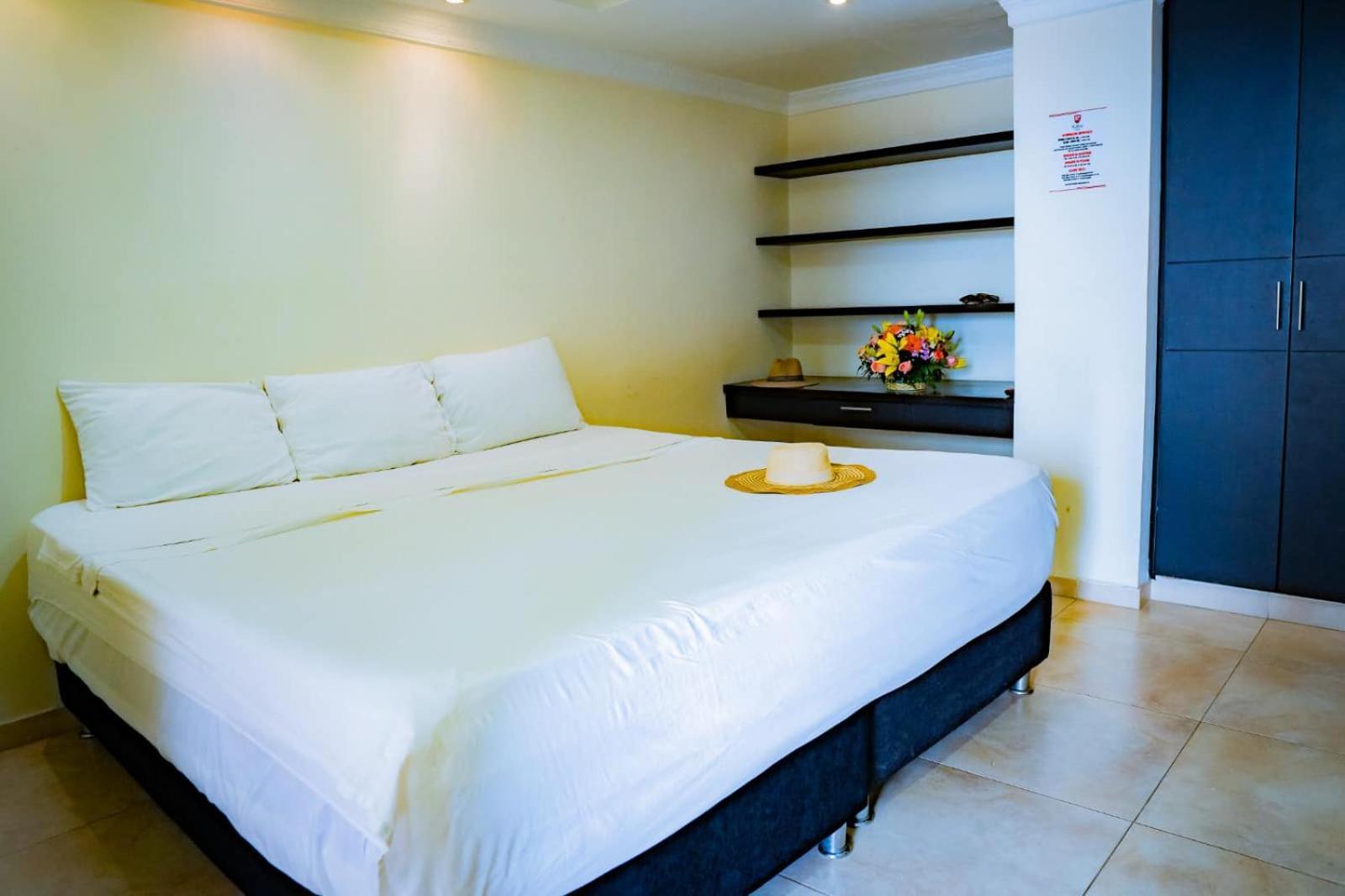 Kalina Hotel Girardot Buitenkant foto