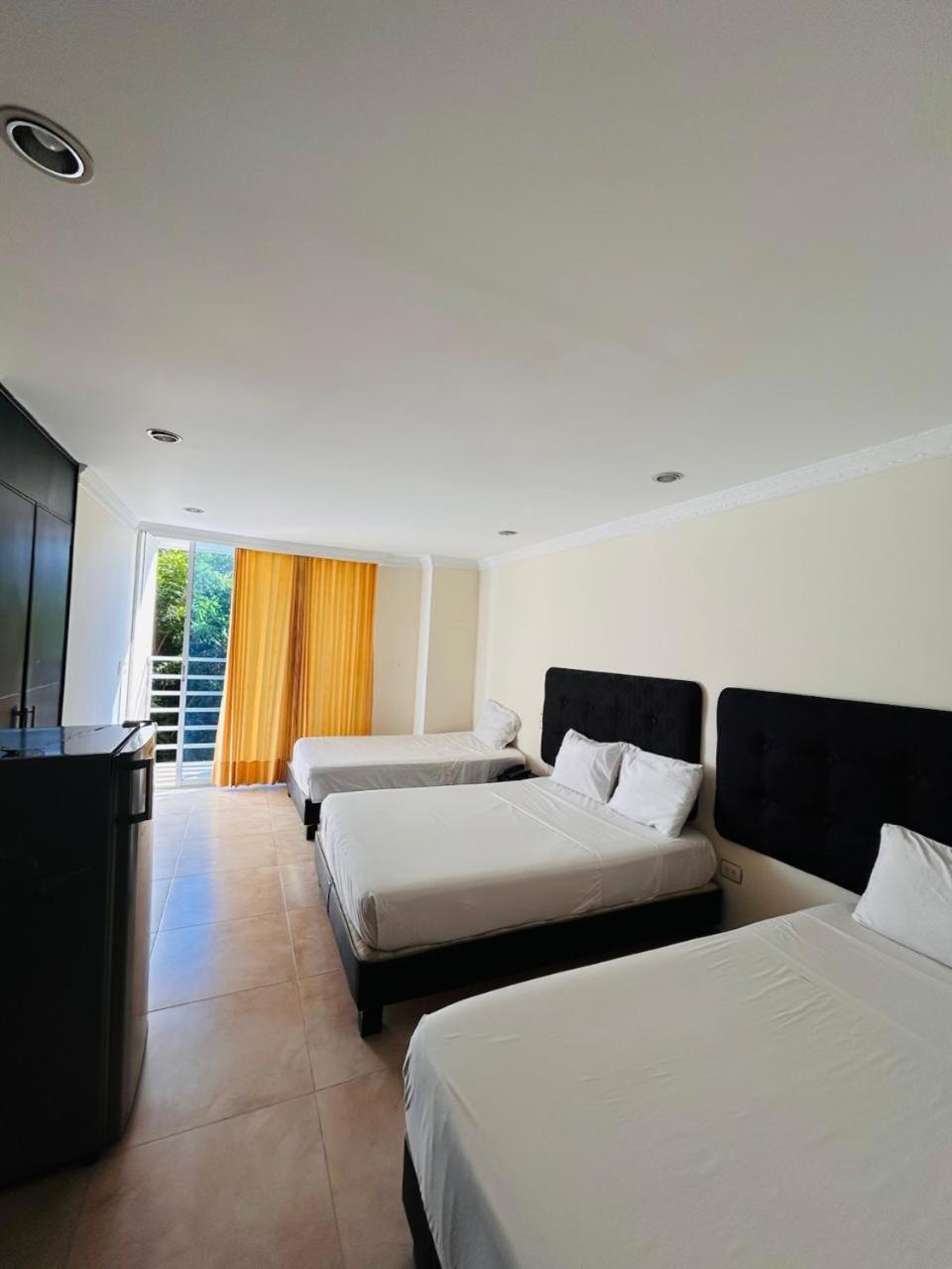 Kalina Hotel Girardot Buitenkant foto